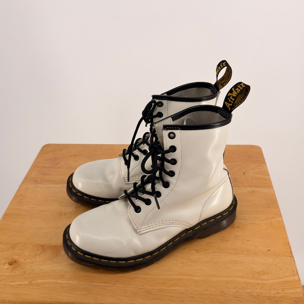 Dr. Martens 1460 Women 8 White Smooth Leather 8-Eye Combat Punk Grunge Boot Docs